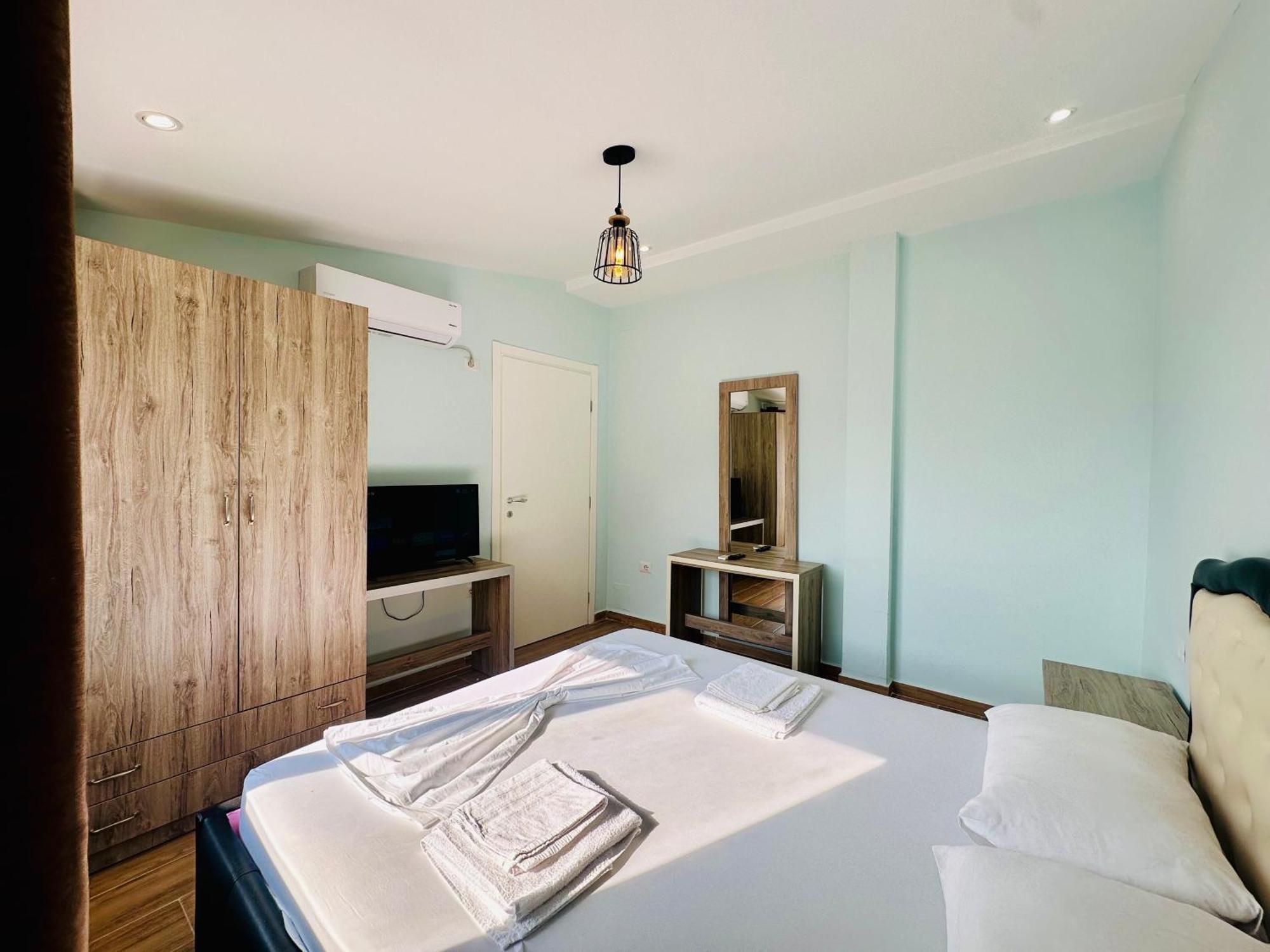 Jico Travel - Astera Apartments Vlorë Esterno foto