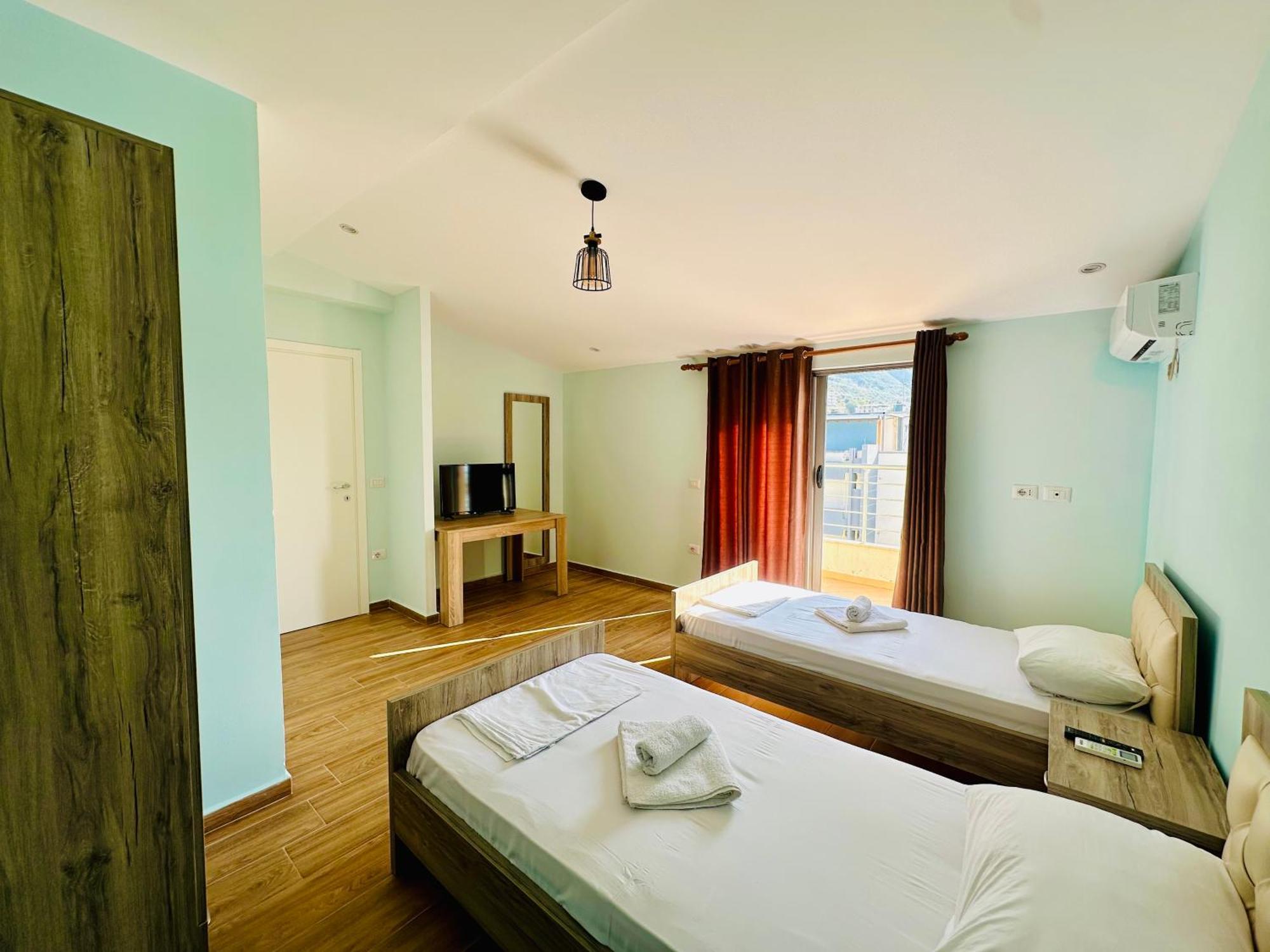 Jico Travel - Astera Apartments Vlorë Esterno foto
